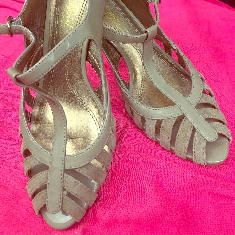 Taupe leather strappy heels